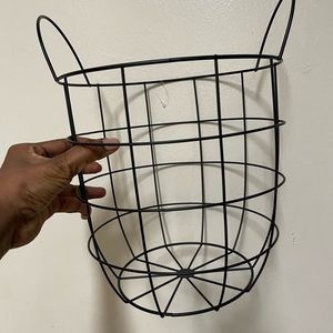 Wire basket